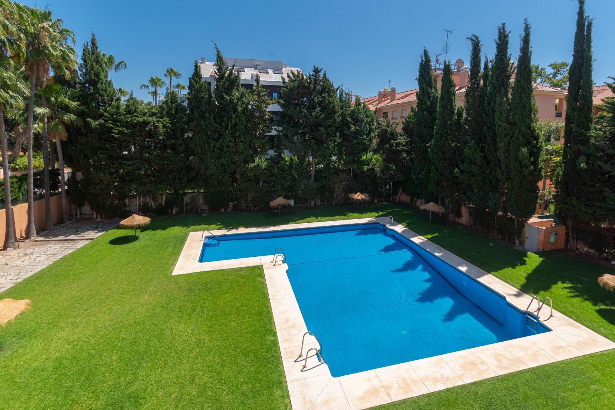 Cabopino Duplex, Swimming Pool, Beach 5Min Away, Chill Out Terrace And High-Speed Wifi Marbella Exterior photo